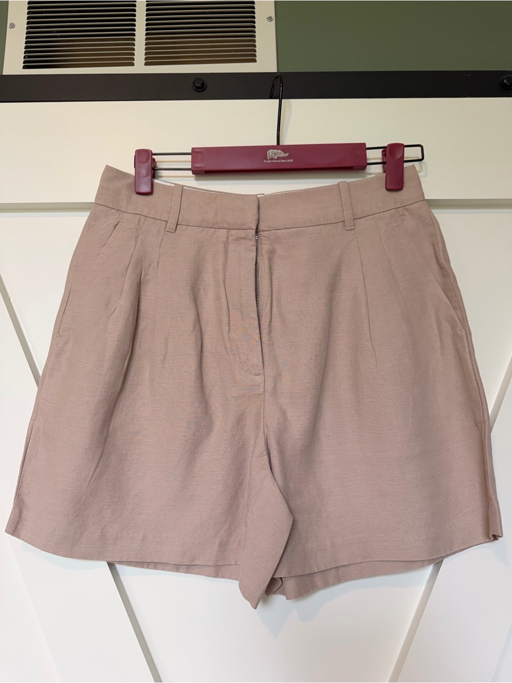 Aritzia Tailored High-Rise Shorts in Dusty Mauve